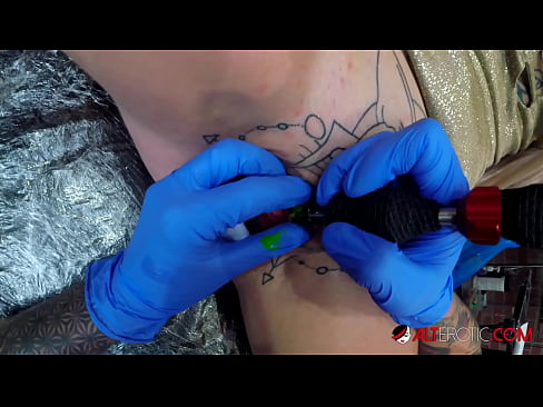 ❤️ Sully Savage oo aad u tattooed ayaa Kintirkeeda ku sawirtay tattoo Muqaal dabada %so.xxxbunker.ru ☑